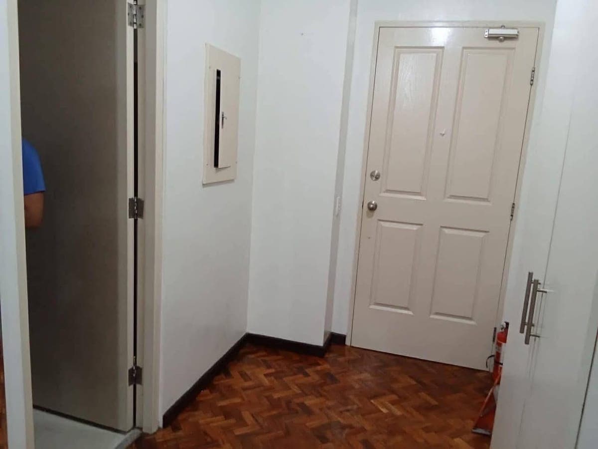 For Rent at The Columns Ayala (ER1306) - photo 5