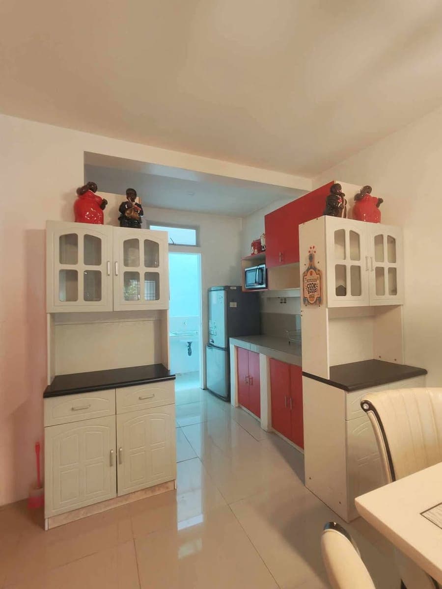 Townhouse for rent - photo 5