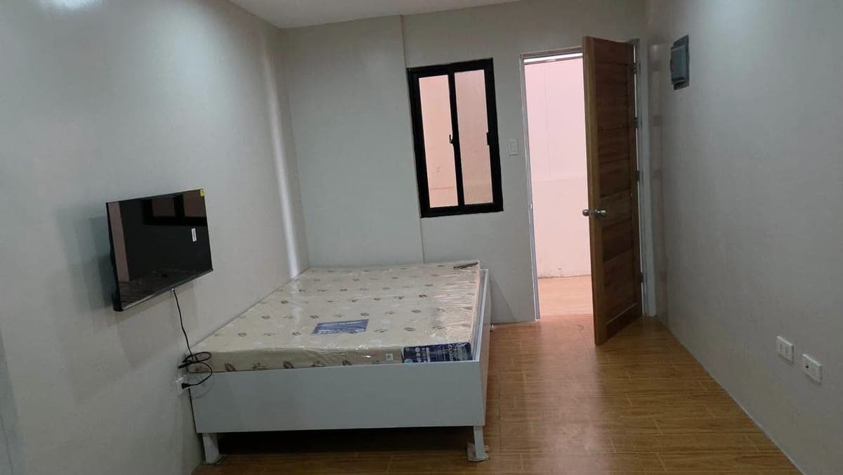 For Rent - photo 2