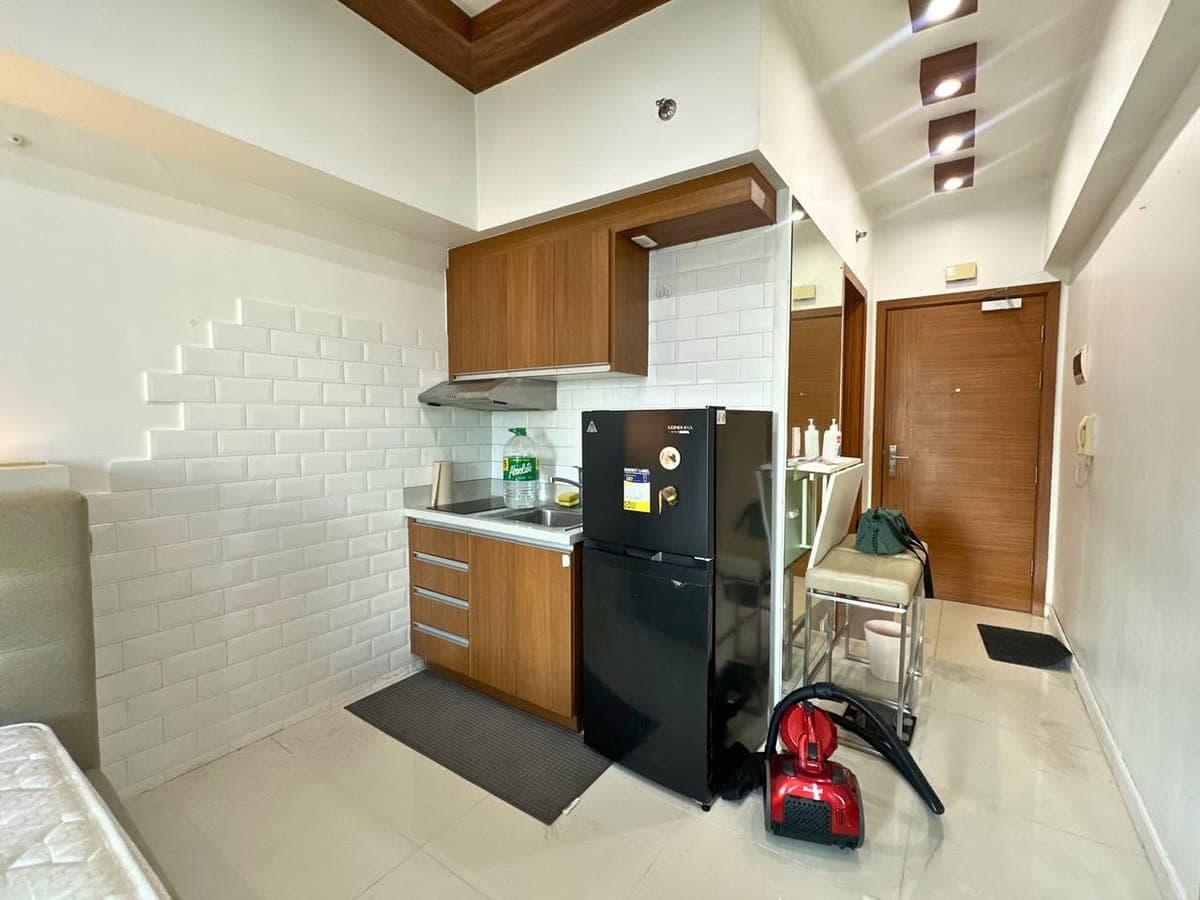 FOR RENT: ETON TOWER near Makati Med - Studio Unit - photo 2