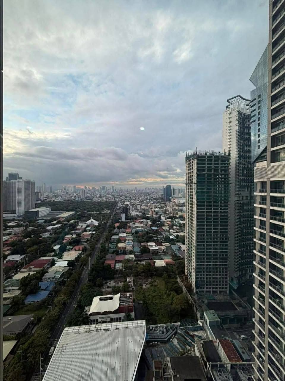 for Rent in Trump Tower (ER2113) - photo 1