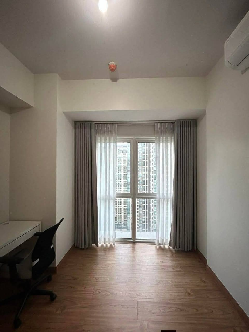for Rent in Trump Tower (ER2113) - photo 3