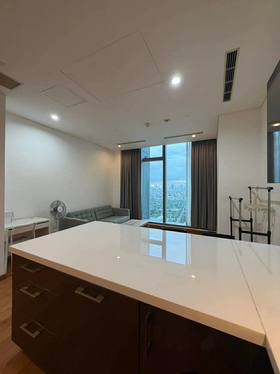 for Rent in Trump Tower (ER2113) - photo 5