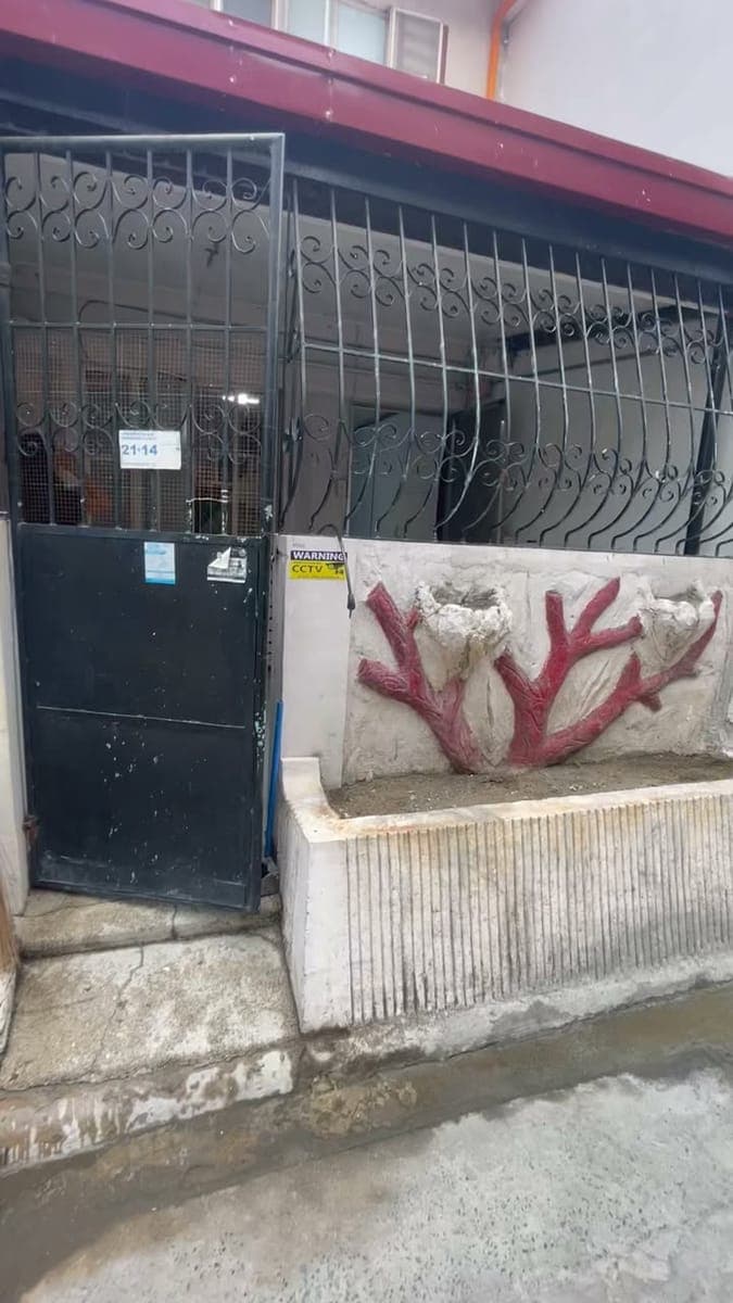 HOUSE FOR RENT- 1 year contract - photo 1
