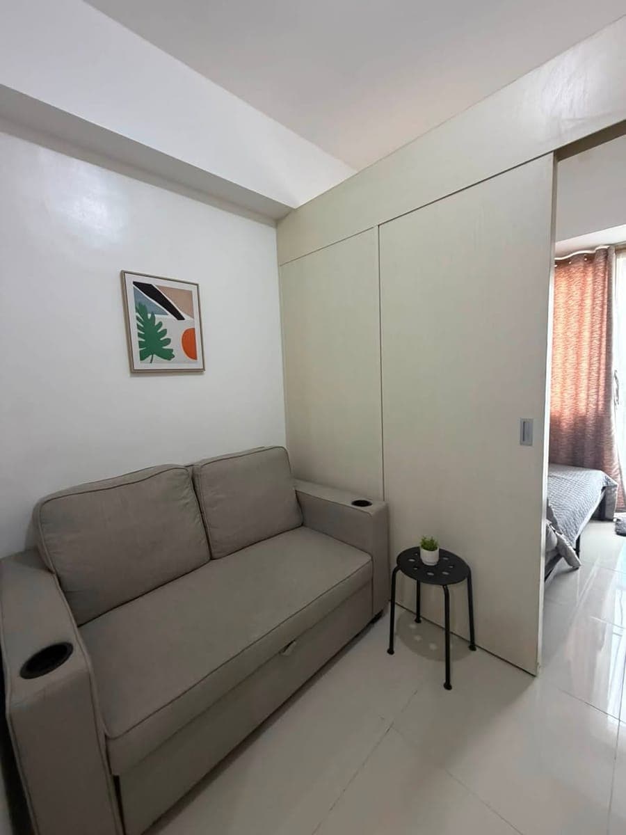 🏡 FOR RENT – 1 Bedroom Fully Furnished Condo - photo 1