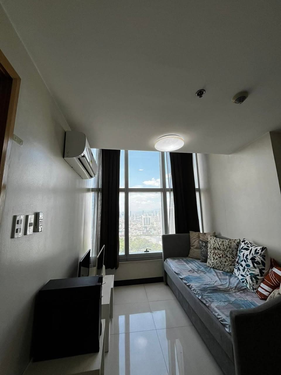 One Central Condominium ‼️FOR RENT‼️ - photo 2