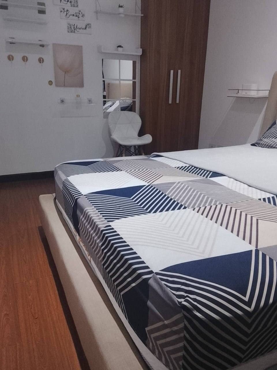 # 🌆 **FOR RENT: 1BR WITH BALCONY IN THE GRAMERCY RESIDENCES, MAKATI!** - photo 3