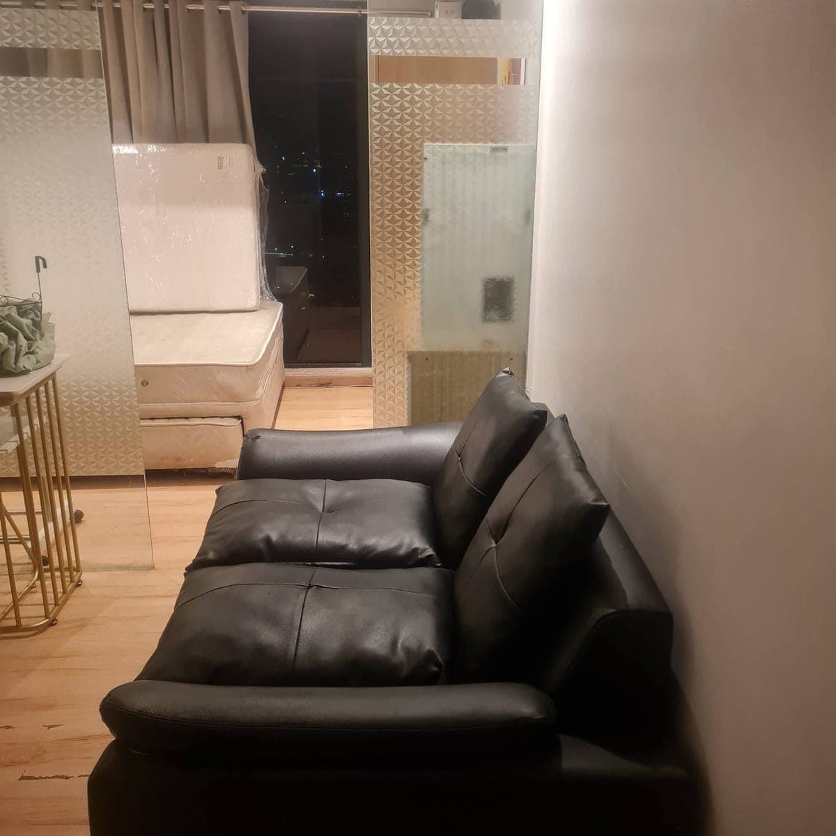 For Lease in Knightsbridge Residence Makati - photo 3