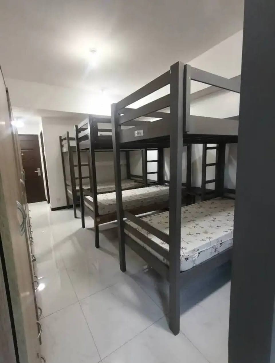 BEDSPACE/CONDO SHARING FOR RENT IN THE STRATOSPHERE BUILDING 🌆🌇 - photo 1