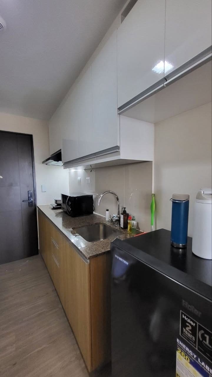 FOR LEASE: - photo 3