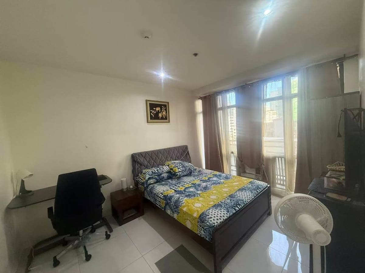 FOR RENT 2BR UNIT IN  MAKATI CITY - photo 1