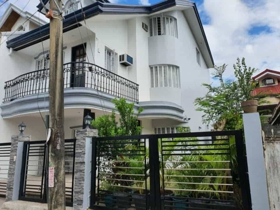 🏡FOR RENT House n Lot @ BFRV Las Pinas - photo 3