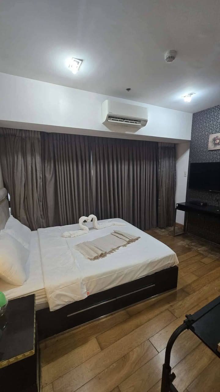 # 🌆 **FOR RENT: BIG CUT 1BR WITH BALCONY IN THE MILANO RESIDENCES, MAKATI!** - photo 1