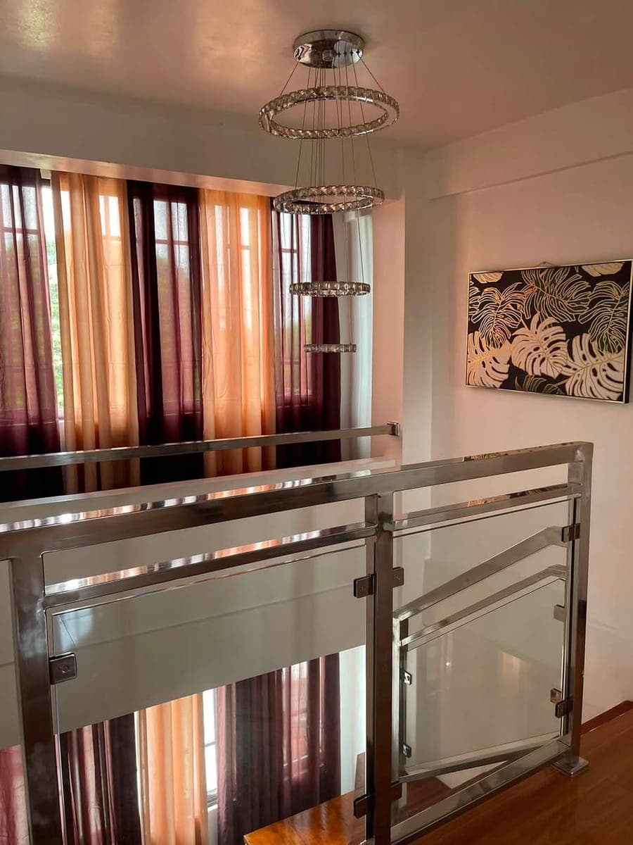 🏡 MOVE-IN READY | NEWLY RENOVATED, FRESHLY PAINTED & WATERPROOFED - photo 4