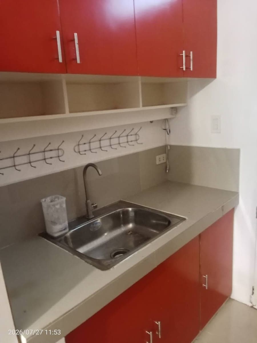 Townhouse for rent - photo 5