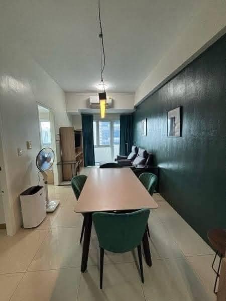 30k Monthly for 2BR in 100 West Makati City‼️‼️ - photo 1