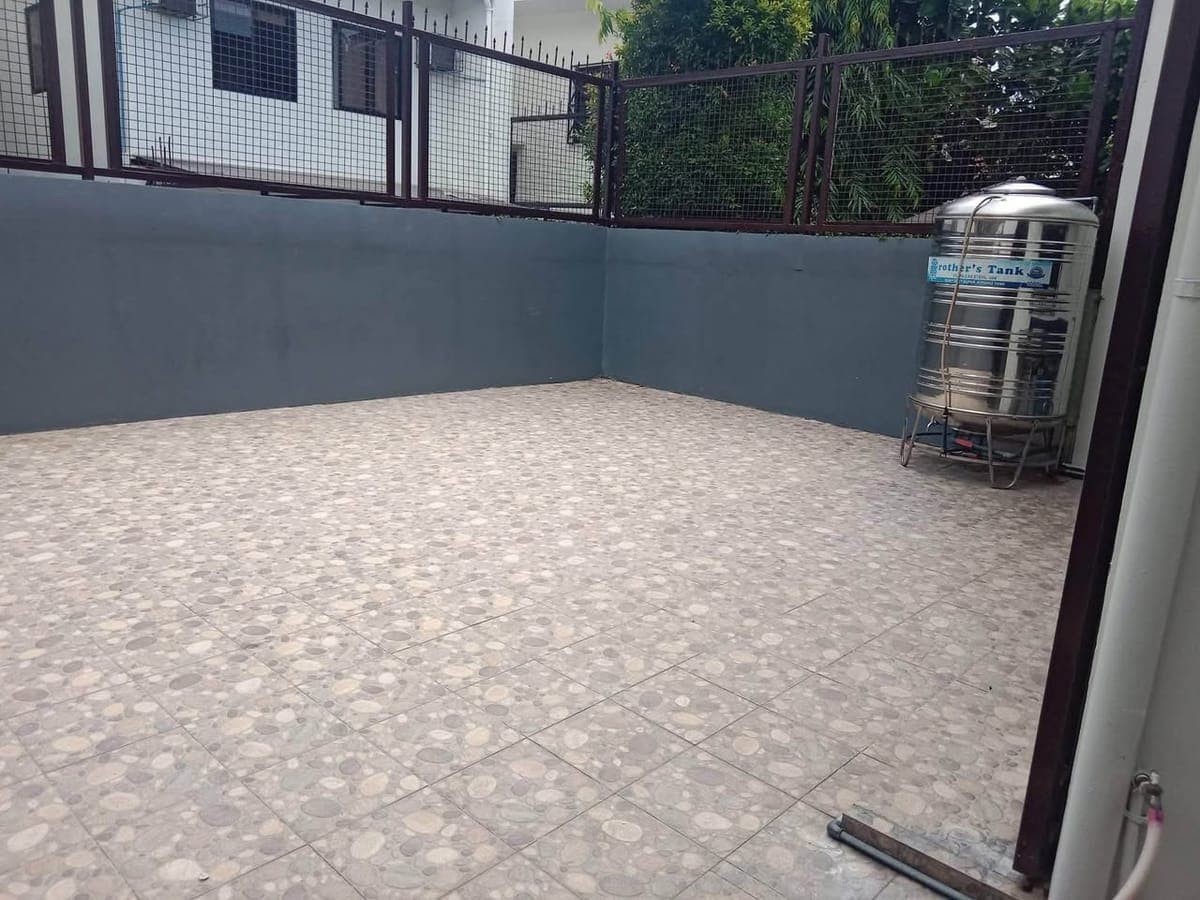 Very nice & Cozy 2 Storey spacious  House for Rent in BF Homes Semi Furnished🏠 - photo 3