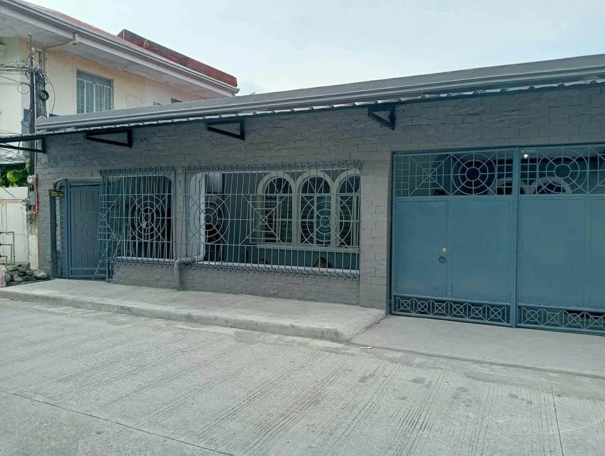 Bungalow house for rent with garage - photo 1