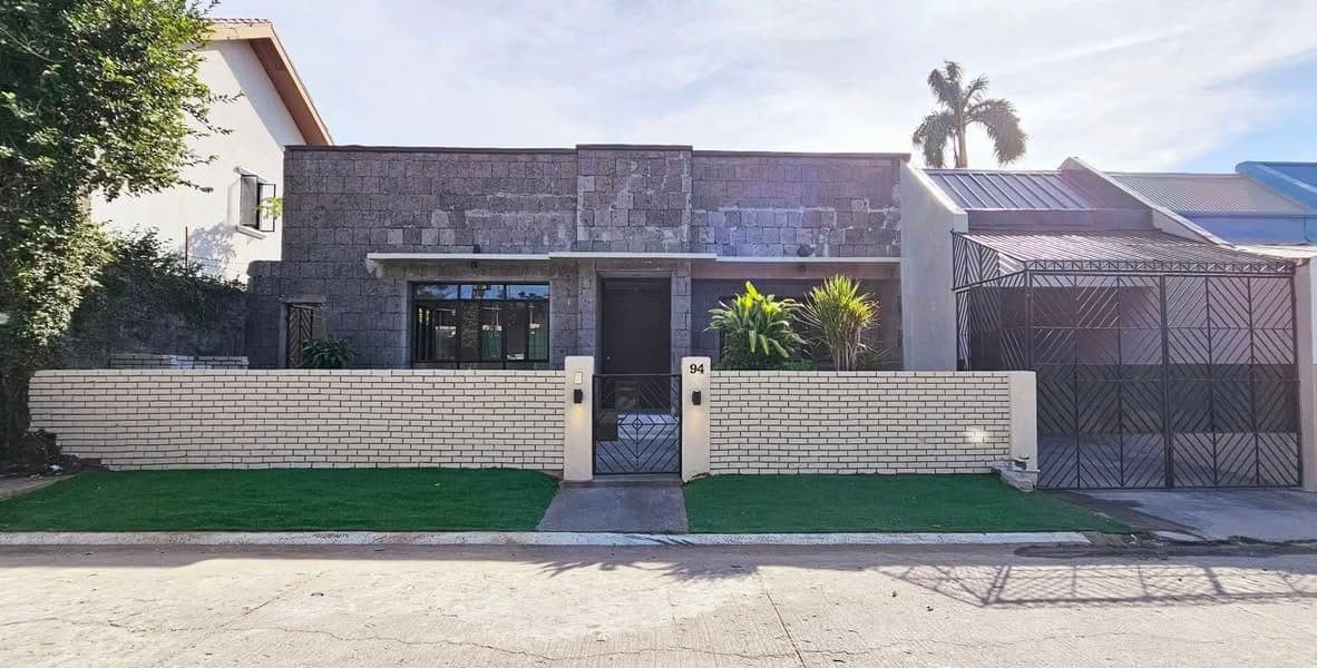 HOUSE FOR RENT - photo 1