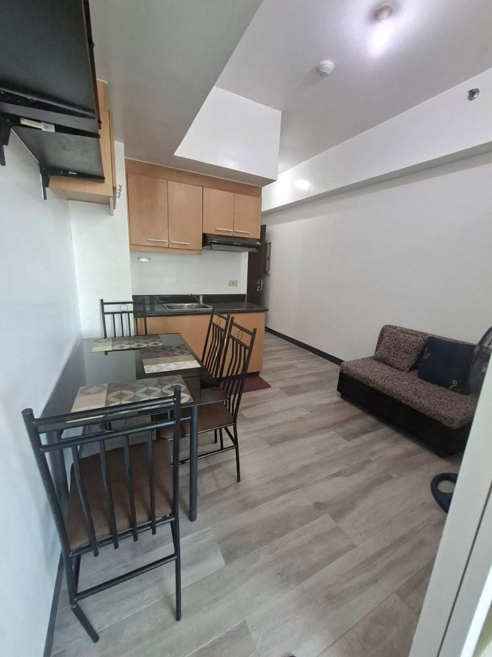 Be the first tenant Makati condo near rcbc plaza and Makati med - photo 1