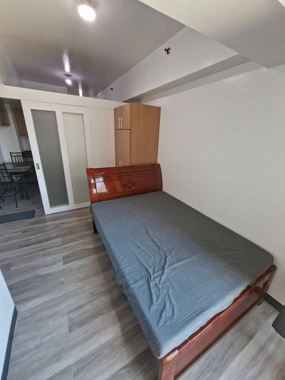 Be the first tenant Makati condo near rcbc plaza and Makati med - photo 2
