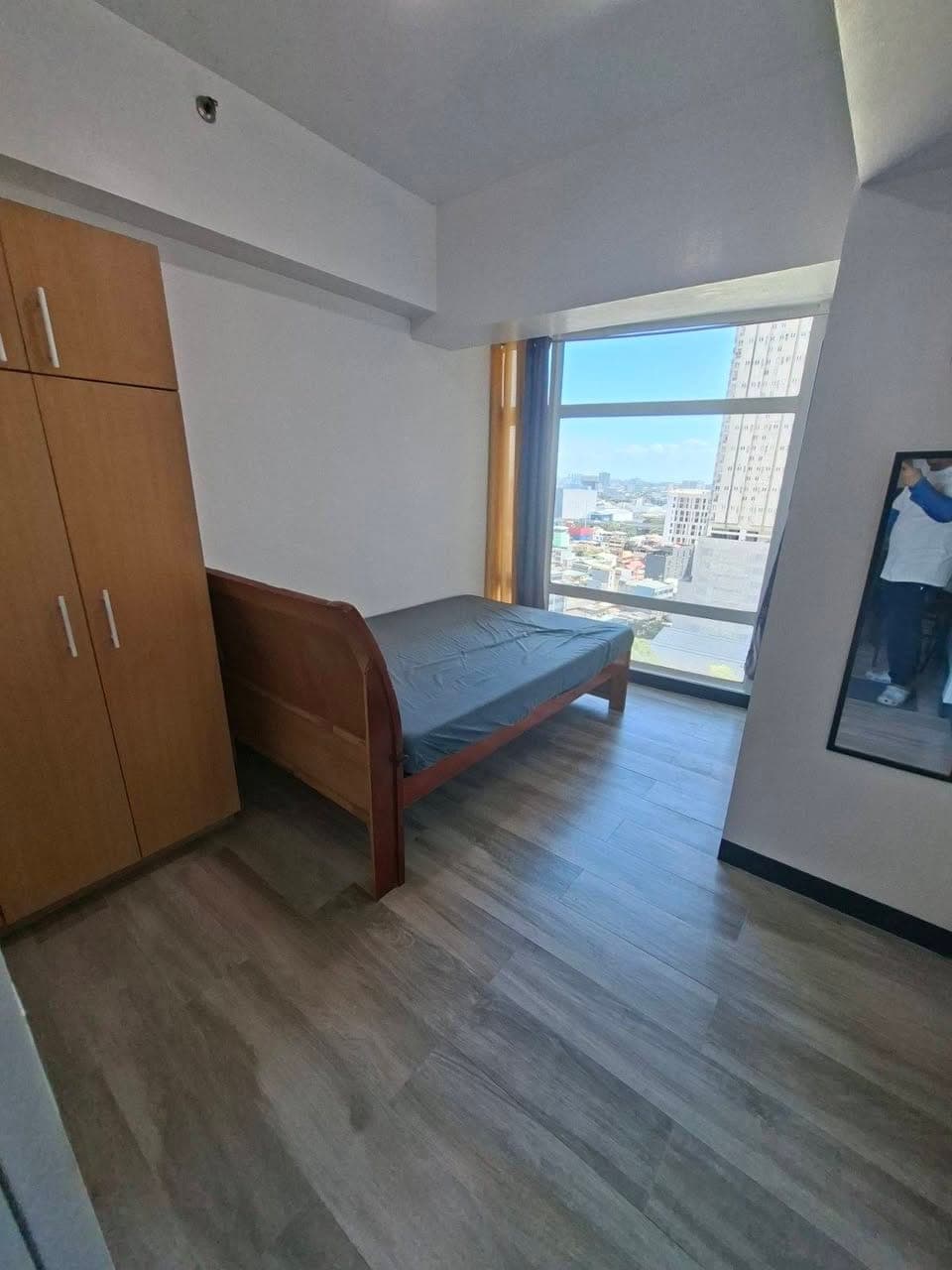 Be the first tenant Makati condo near rcbc plaza and Makati med - photo 3