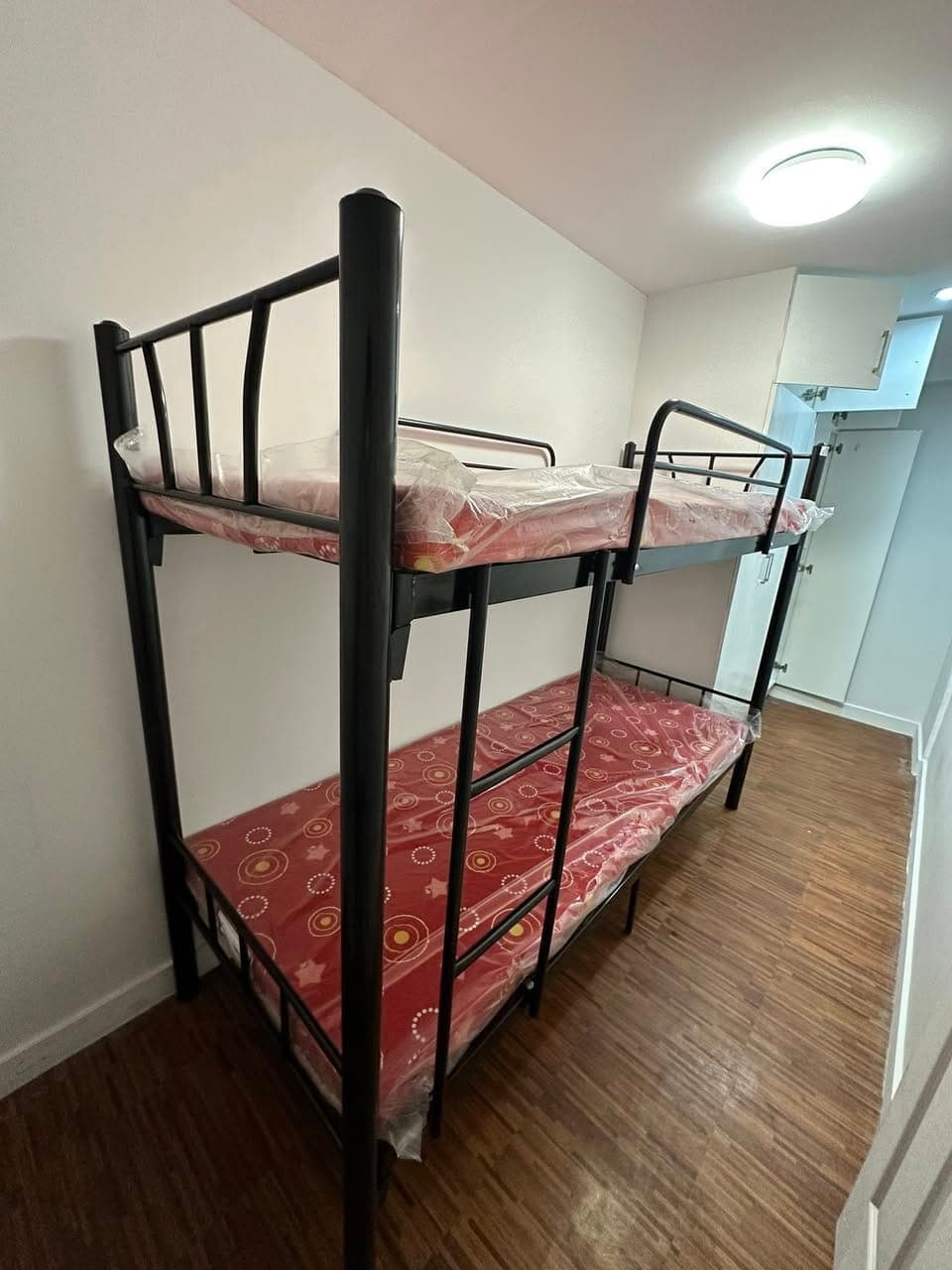 Female BED SPACE AVAILABLE 4 pax and 2 pax / ROOM - photo 3