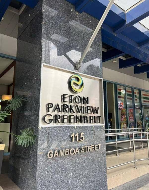 # 🏙️ **FOR RENT: Loft-Style 1BR with Balcony in Eton Parkview Greenbelt, Makati** - photo 2