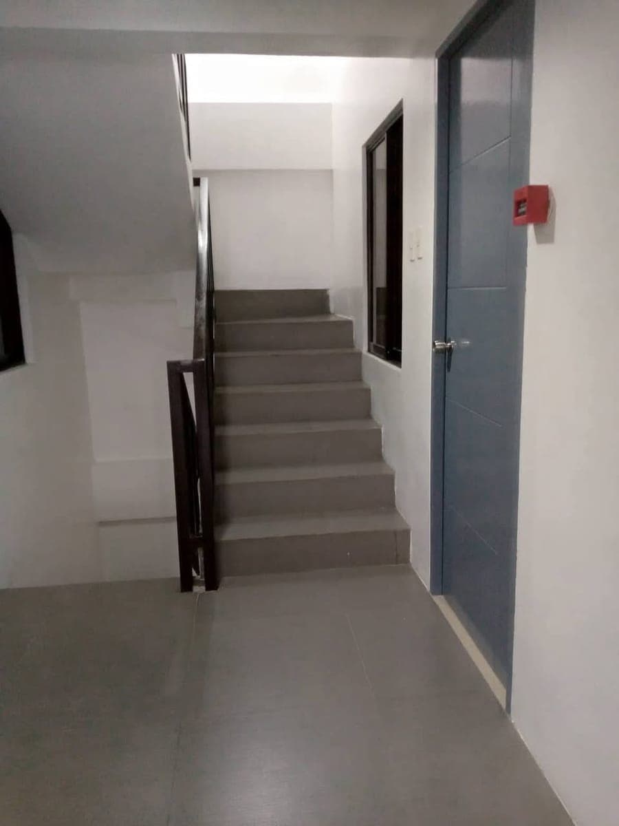studio type for rent 8k own meter  1month deposit 2months advance  location Dona Josefa village - photo 4