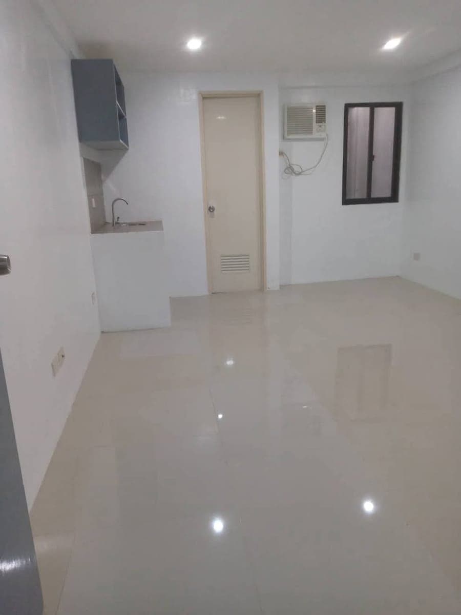 studio type for rent 8k own meter  1month deposit 2months advance  location Dona Josefa village - photo 5