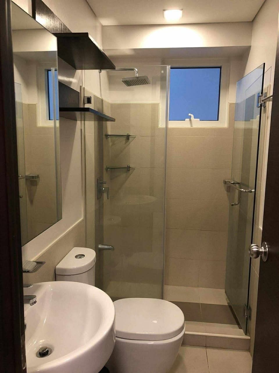 FOR LEASE: Affordable Fully Furnished Studio in The Lerato Tower 1, Makati - photo 5