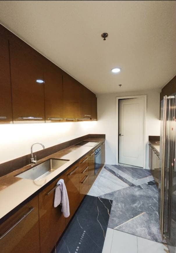 FOR LEASE - photo 1