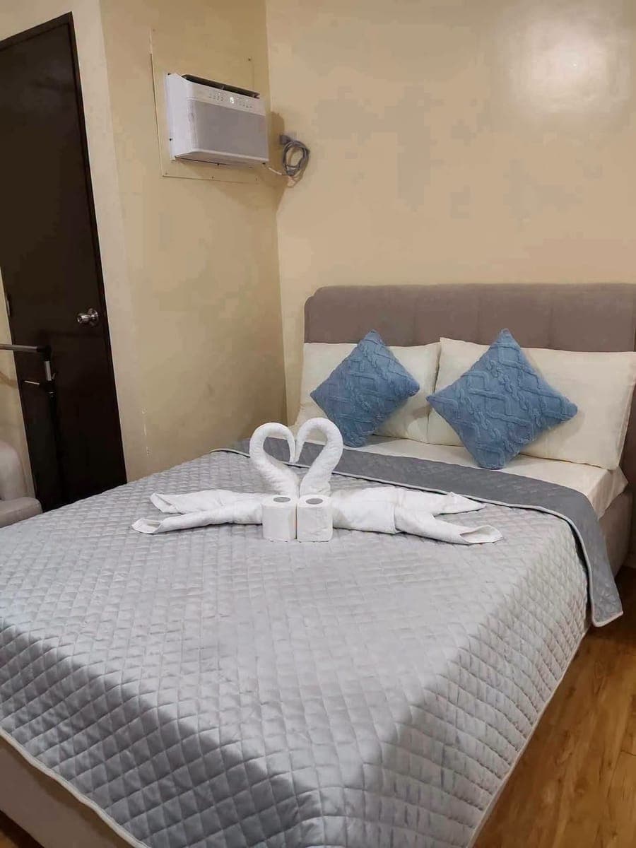 🚨🏡 FOR RENT: Fully Furnished UNIT NEAR NAIA! ✈️✨MOVE IN READY✨ - photo 1
