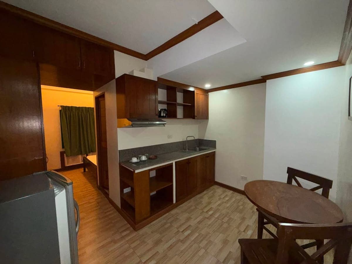 FOR RENT ‼️ 1 Bedroom & 2 Bedroom Condominium Units ‼️ - photo 3