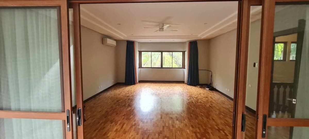 NEW LISTING! FOR LEASE: NEWLY-RENOVATED 4BR House and Lot w/ Pool at Urdaneta Village, Makati City - photo 4