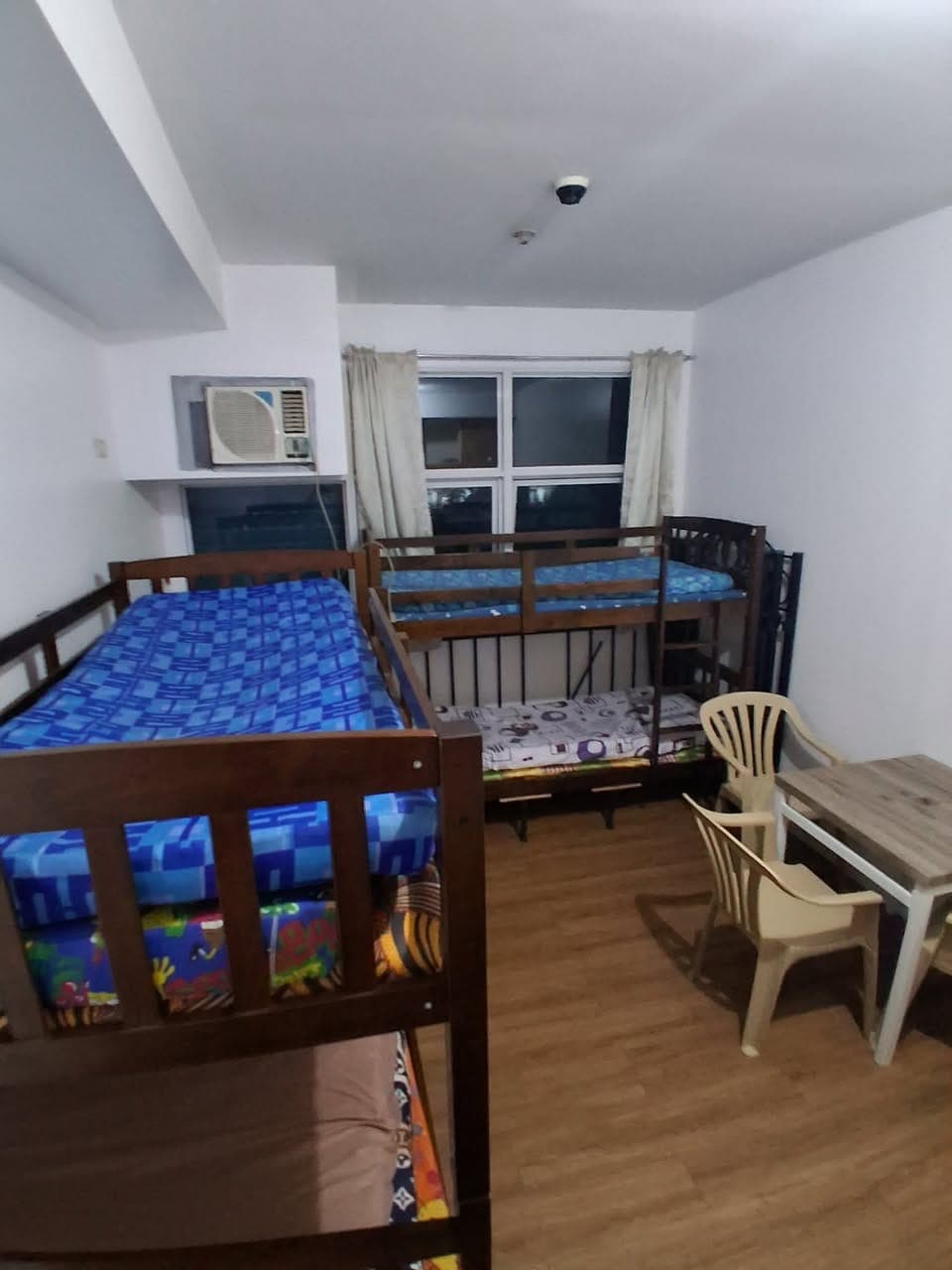 **FOR RENT IN MAKATI – GOOD FOR 4 PAX** 🚨 Looking for an entire place for your group? SEVERAL 4 PAX UNITS AVAILABLE - photo 1