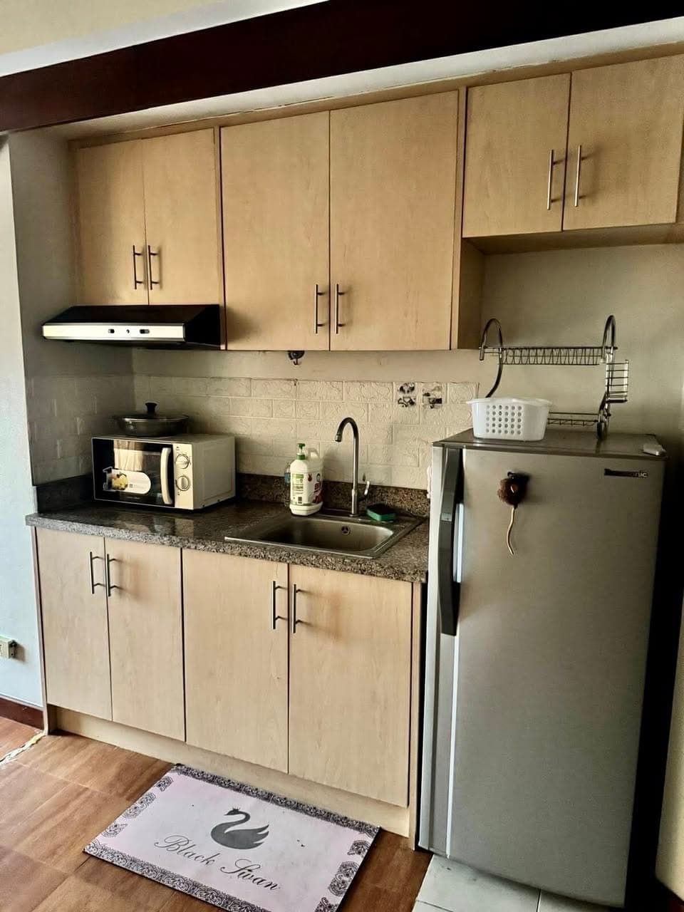 For Rent: Paseo de Roces Studio. 17k Per month. Furnished. Parking slot available - photo 4