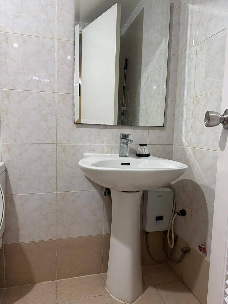 FOR LEASE - photo 3