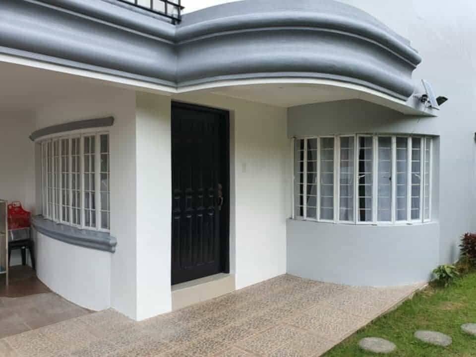 🏡FOR RENT House n Lot @ BFRV Las Pinas - photo 1