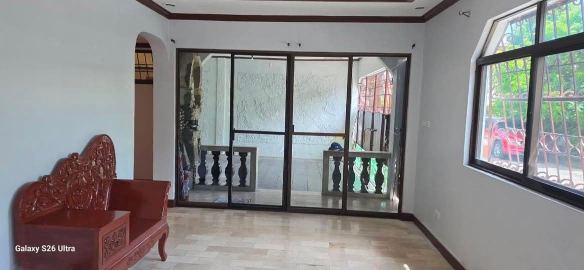 🏡FOR Rent Bungalo house @ BFRV Las Pinas City - photo 1