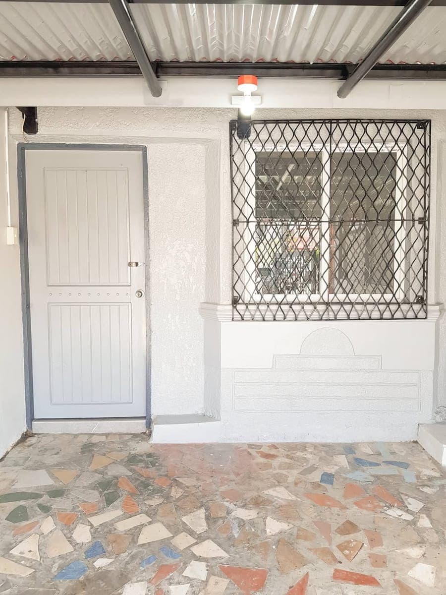 ‼️For Rent 𝟮𝗕𝗥 House 𝘄/ 𝗚𝗮𝗿𝗮𝗴e 𝗶𝗻𝘀𝗶𝗱𝗲 𝗕𝗙𝗥𝗩 Las Piñas - photo 1