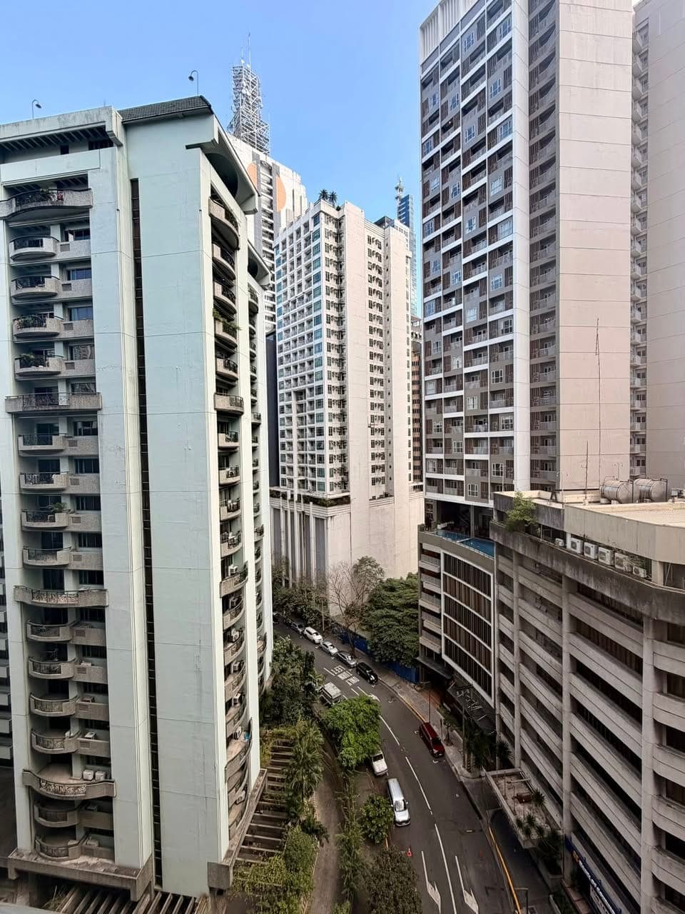 READ!!AVAILABLE FOR VIEWING! NEWLY RENOVATED 2br and 2t&b 63sqm with balcony; now@40k only! - photo 3