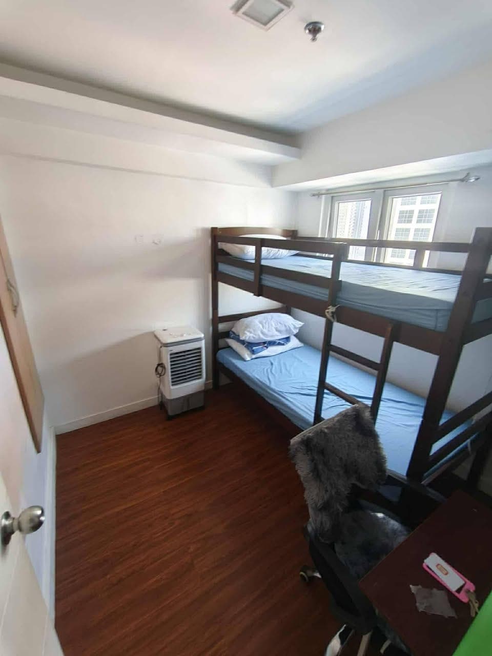 3 bedroom CONDO SHARING available - photo 3