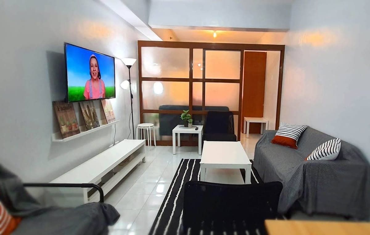 MAKATI EXECUTIVE TOWER 3 - photo 1