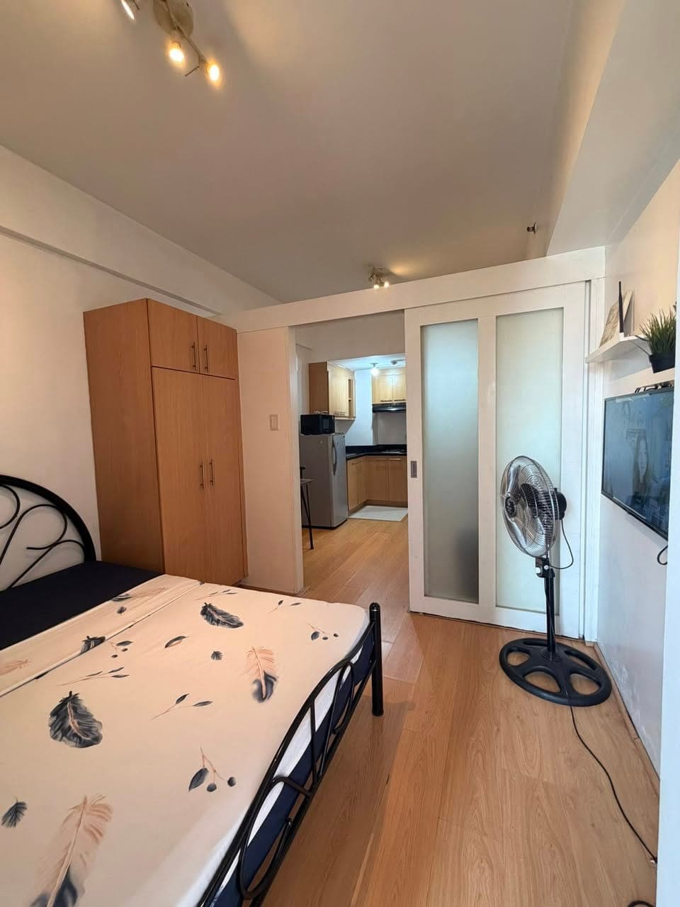 AVAILABLE FOR VIEWING TODAY @1PM - photo 1