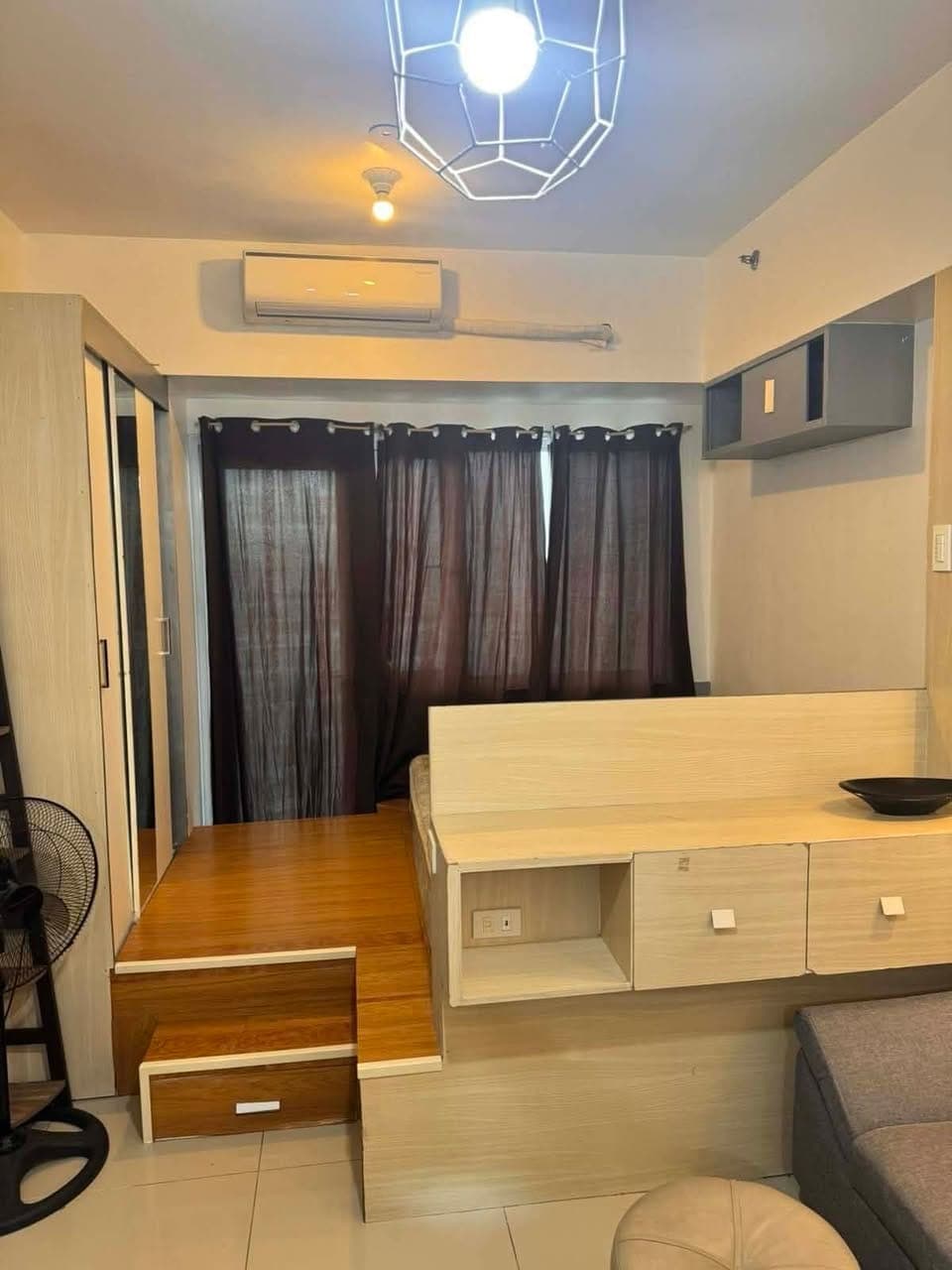 ‼️Condo for rent at Jazz Residences Few mins away to Salcedo Village, Makati Avenue, Poblacion. - photo 1
