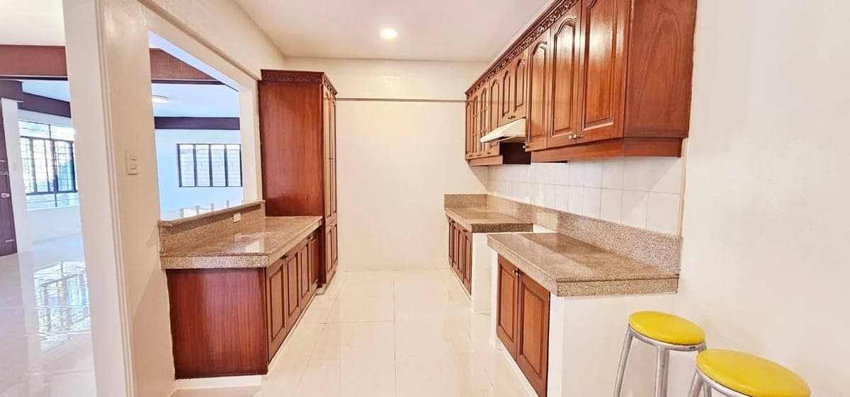 HOUSE FOR RENT - photo 5