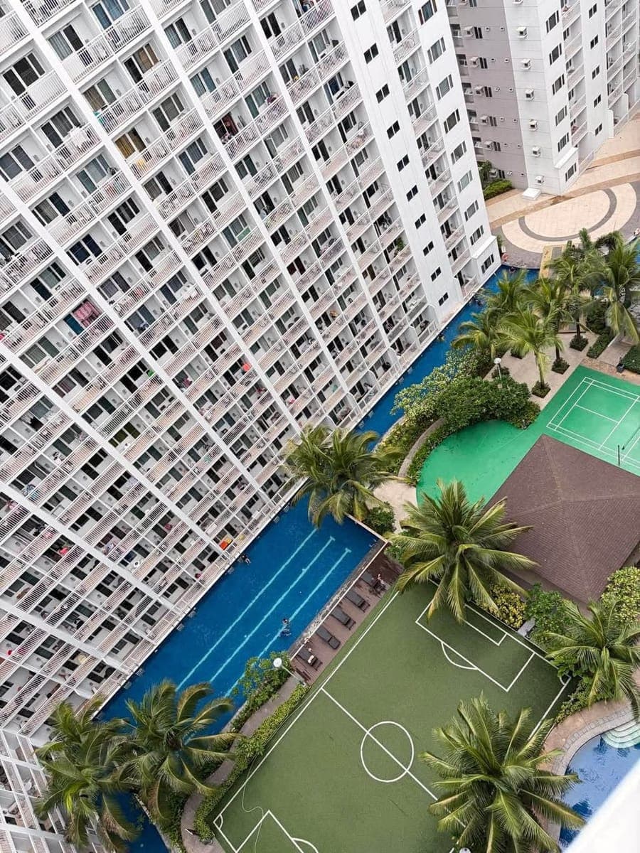 🏙️ Looking for an affordable place near MOA? - photo 1