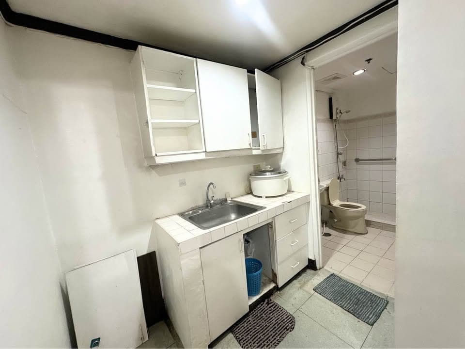 Palm Towers near Makati Med- 1 Bedroom Unit (allowed 6 Pax) - photo 3