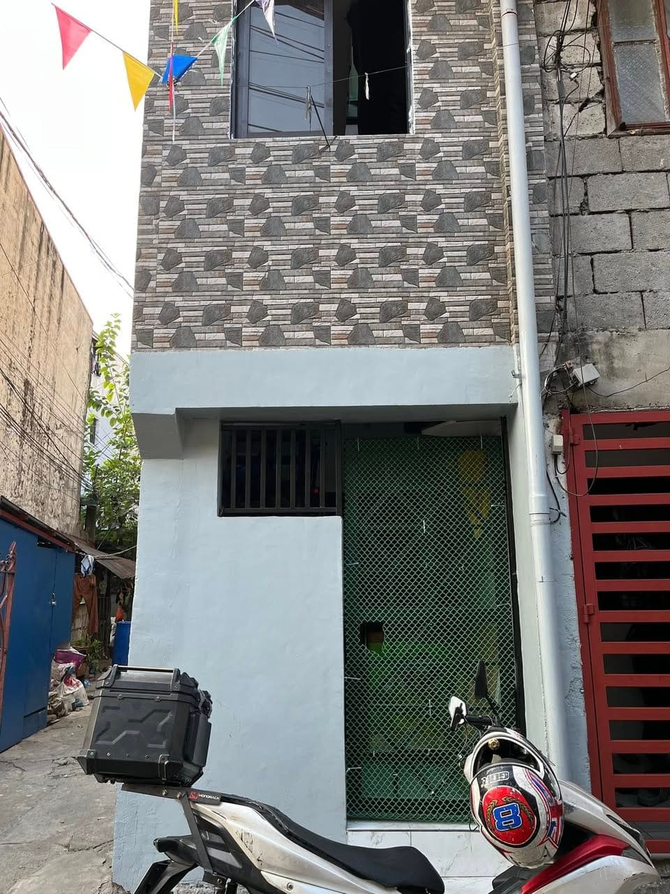 LOOKING FOR : - photo 2